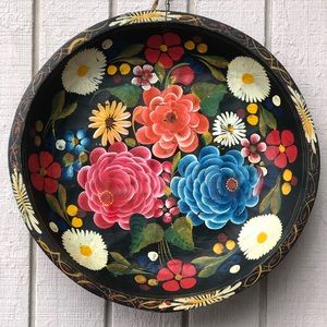 Antique folk art floral bowl from Norway